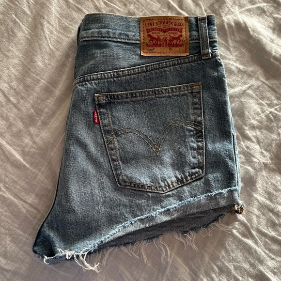 Levi’s 501 Cutoff Shorts - Picture 5 of 5